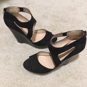 Nine West Wedge size 7